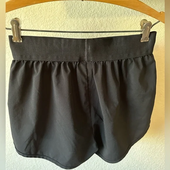 Gymshark Loose Fit Athletic Running Shorts
Black Like New Size XS - Picture 5 of 7